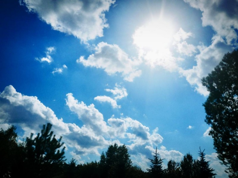 The day was really sunny, and the skies seemed huge. It got a little stormy by 6 PM, though.